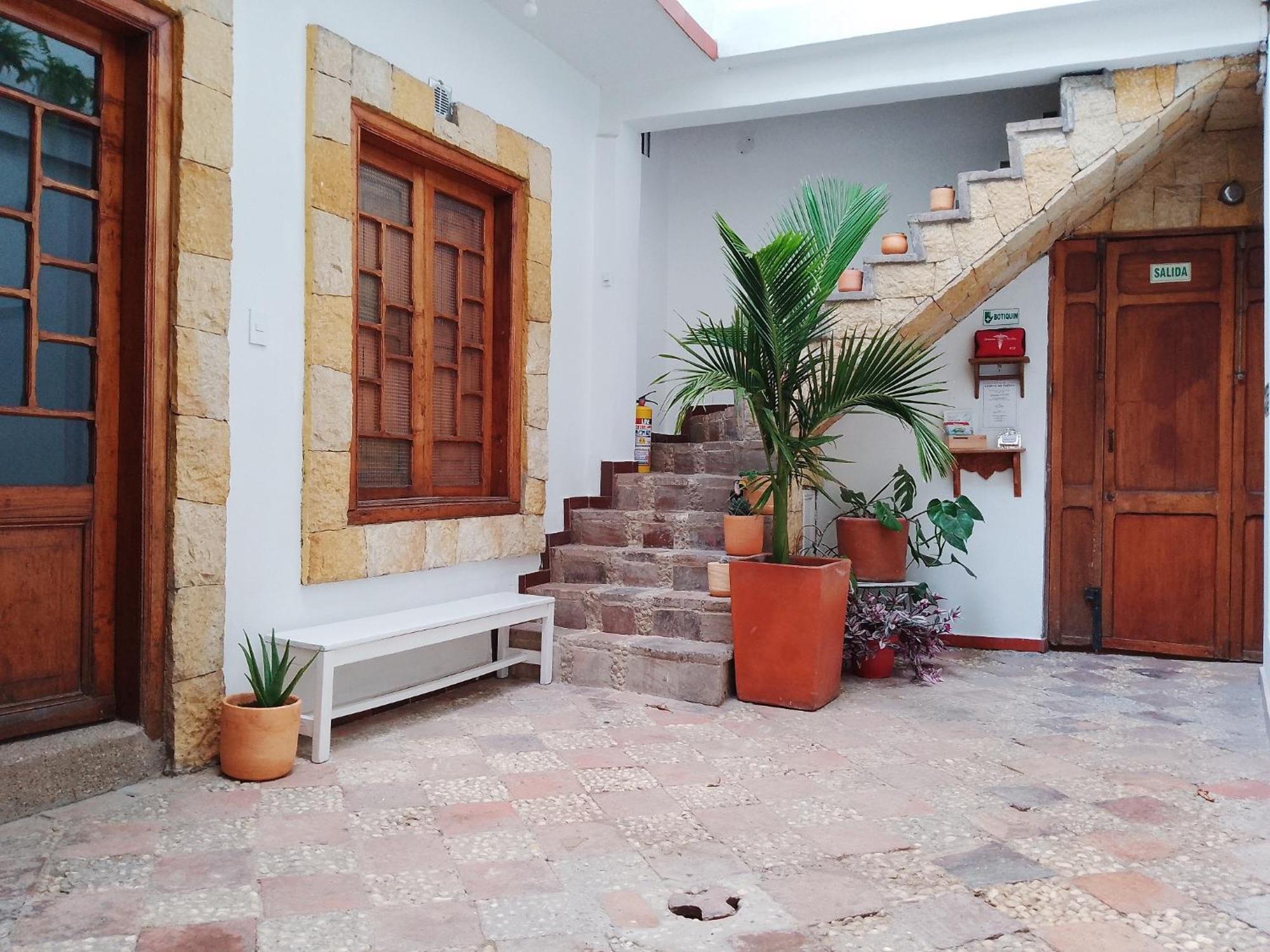 Casita De Piedra Bed & Breakfast Bogota Bagian luar foto