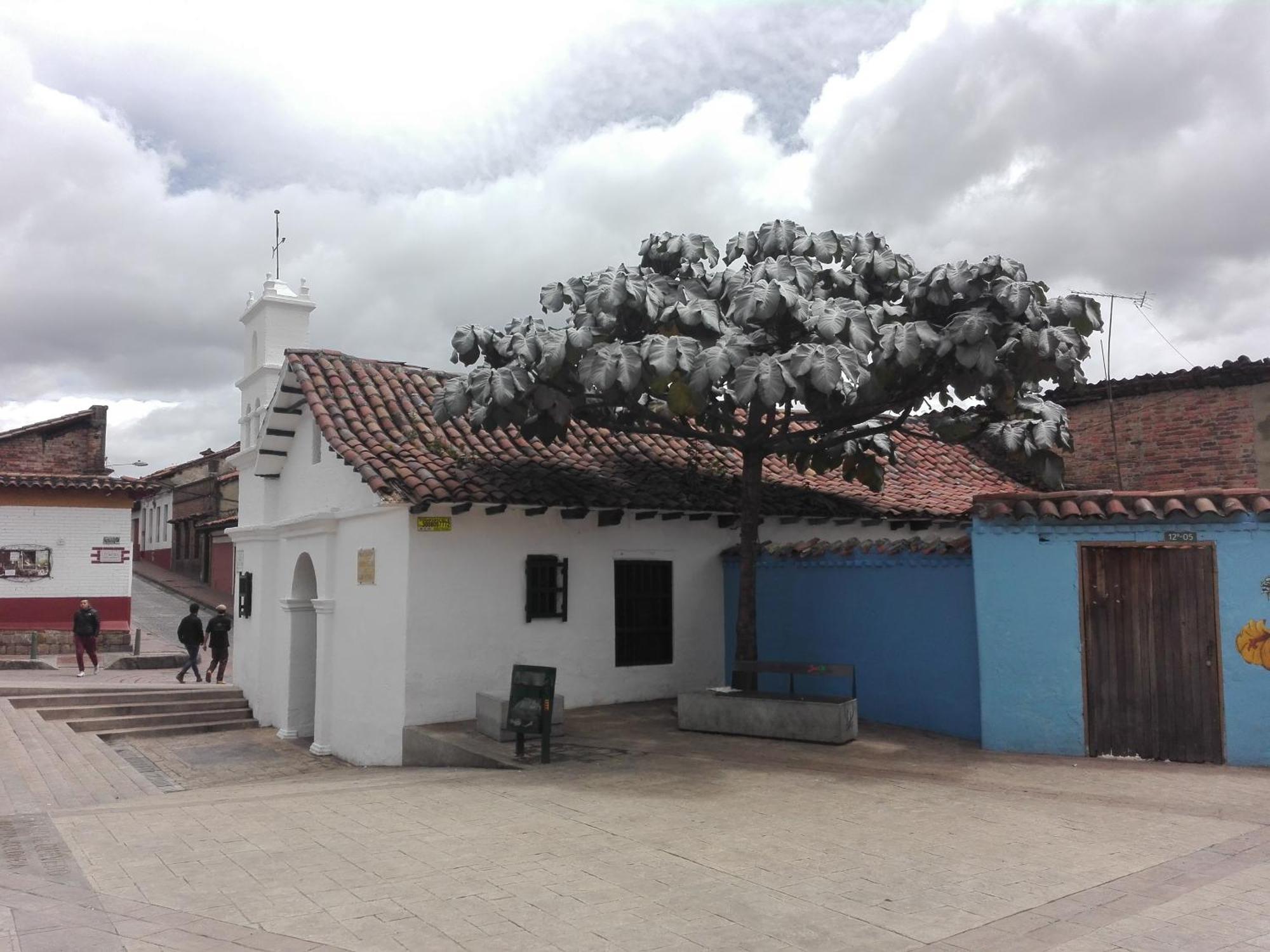 Casita De Piedra Bed & Breakfast Bogota Bagian luar foto